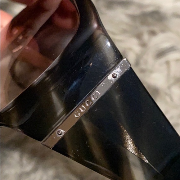 Donated - Authentic Gucci Women’s Sunglasses - Picture 3 of 8